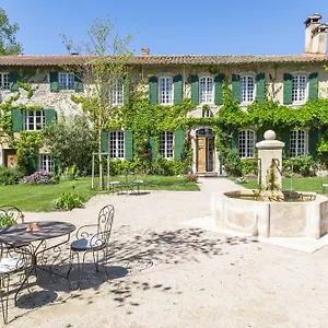 Domaine De Rhodes אביניון